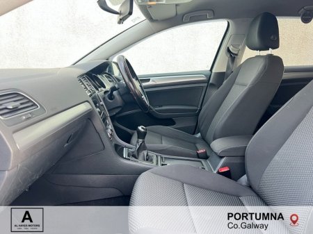 2019 Volkswagen Golf - photo 4