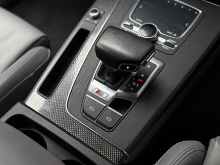 2020 Audi SQ5 - photo 20