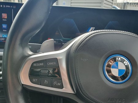 2023 BMW 3-Series - photo 17
