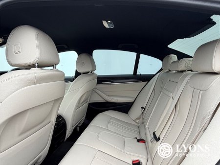 2023 BMW 5-Series - photo 5