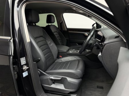 2019 Volkswagen Touareg - photo 10