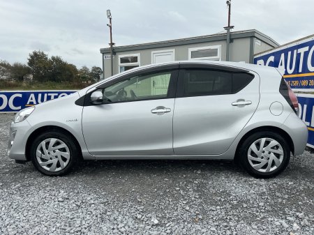 2015 Toyota Aqua - photo 8