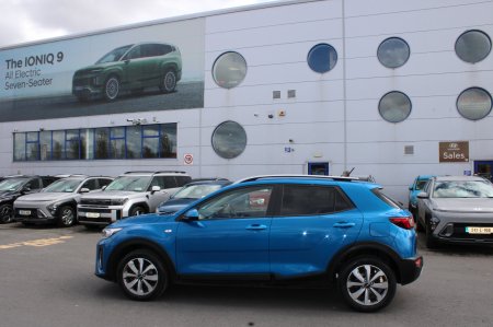 2023 Kia Stonic - photo 2