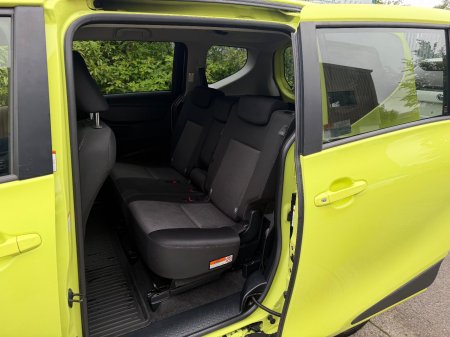 2019 Toyota Sienta - photo 26