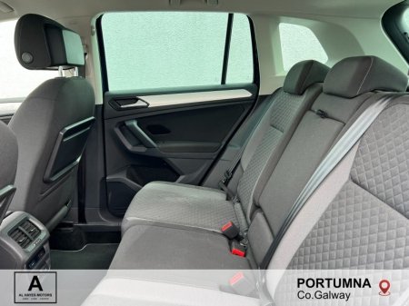 2020 Volkswagen Tiguan - photo 6