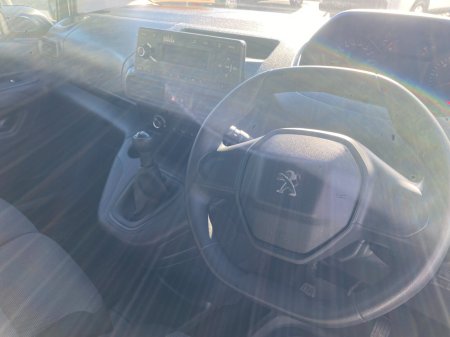 2020 Peugeot Partner - photo 10
