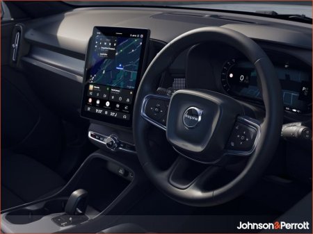 2027 Volvo EX40 - photo 2