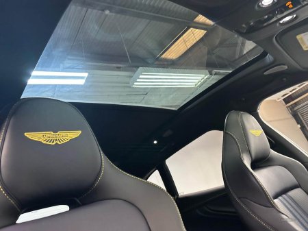2025 Aston Martin DBX - photo 35