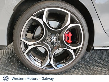 2025 Volkswagen Golf - photo 9