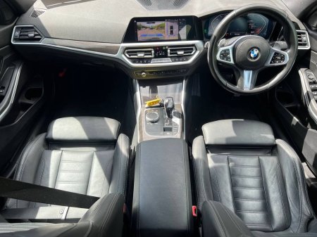 2021 BMW 3-Series - photo 10