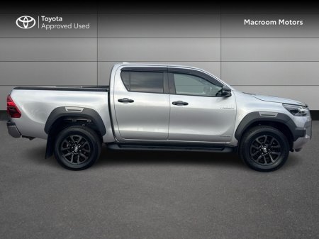 2024 Toyota Hilux - photo 3