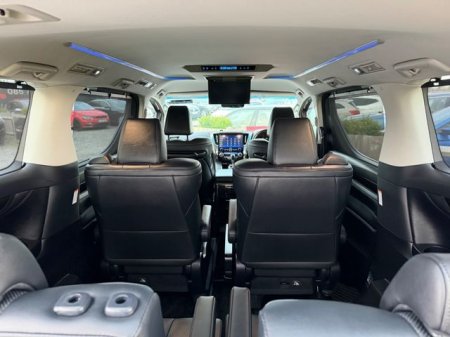 2019 Toyota Alphard - photo 15