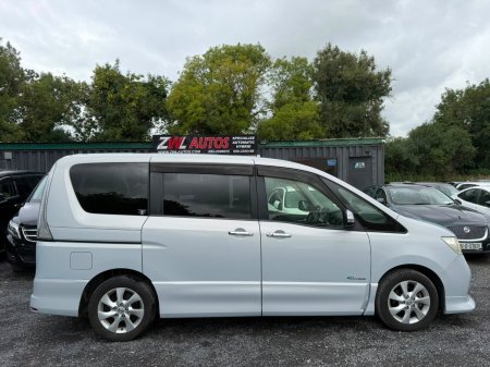 2013 Nissan Serena - photo 4