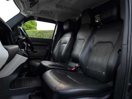 2021 Land Rover Defender - photo 18