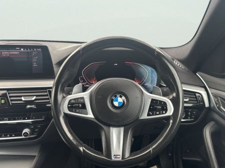 2020 BMW 5-Series - photo 4