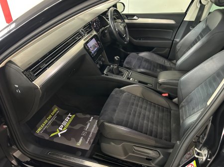 2019 Volkswagen Passat - photo 3