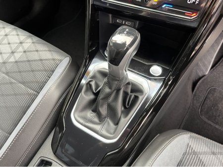 2024 Volkswagen T-Roc - photo 17