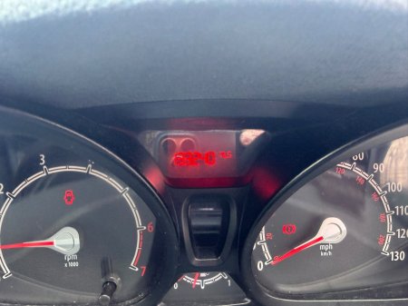 2011 Ford Fiesta - photo 12