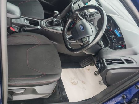 2018 Ford Focus - photo 14