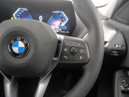 2026 BMW 1-Series - photo 18