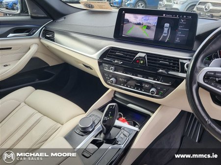2023 BMW 5-Series - photo 15