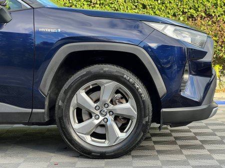 2021 Toyota RAV4 - photo 9