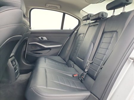 2021 BMW 3-Series - photo 22
