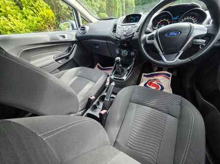 2015 Ford Fiesta - photo 13
