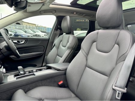 2025 Volvo XC60 - photo 17
