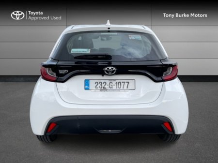 2023 Toyota Yaris - photo 3