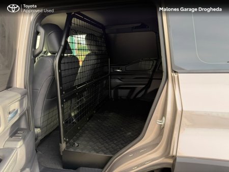2025 Toyota Land Cruiser - photo 10