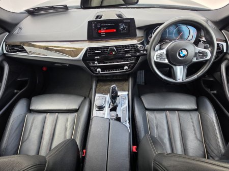 2017 BMW 5-Series - photo 23