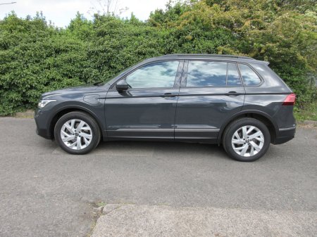 2022 Volkswagen Tiguan - photo 9
