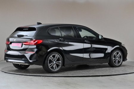 2021 BMW 1-Series - photo 10