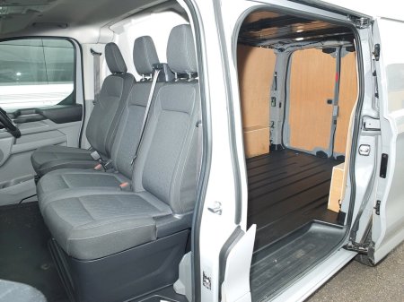 2024 Ford Transit Custom - photo 11