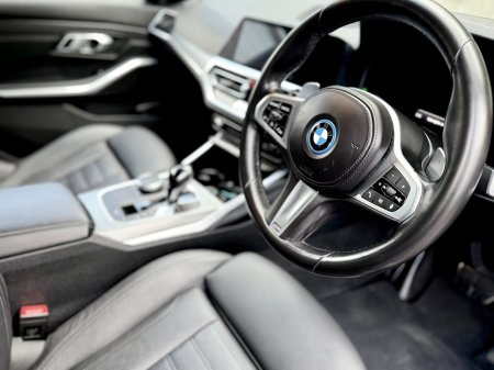 2022 BMW 3-Series - photo 11