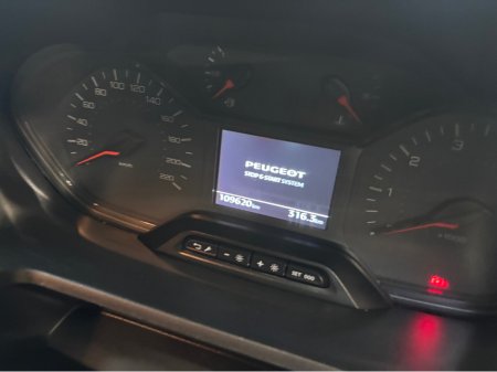 2020 Peugeot Partner - photo 9