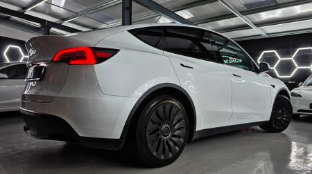 2023 Tesla Model Y - photo 6
