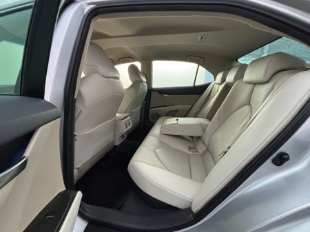 2023 Toyota Camry - photo 7