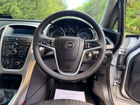 2011 Opel Astra - photo 20