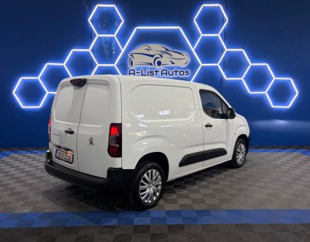 2021 Peugeot Partner - photo 3