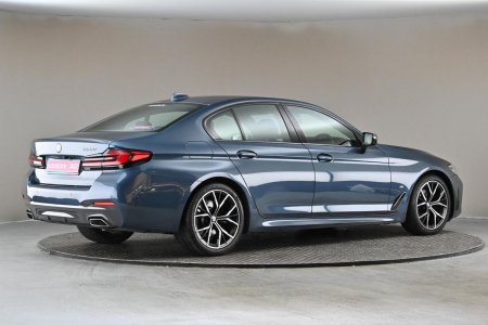 2023 BMW 5-Series - photo 10