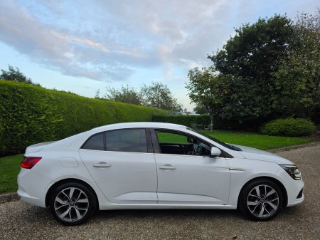 2019 Renault Megane - photo 2