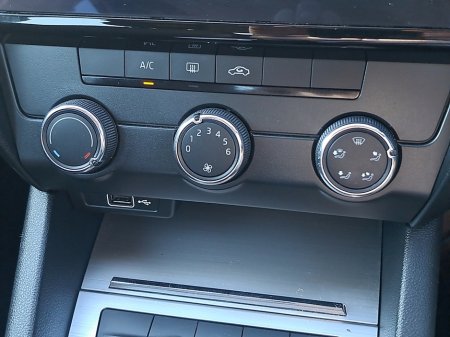 2020 Skoda Octavia - photo 29