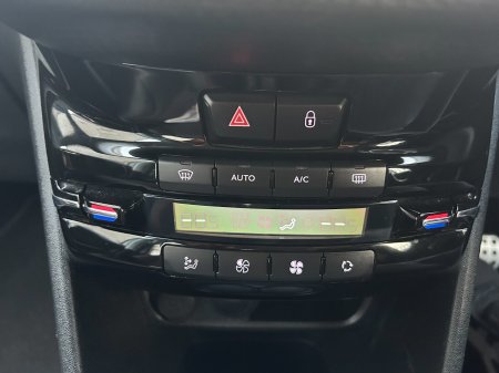 2017 Peugeot 208 - photo 17