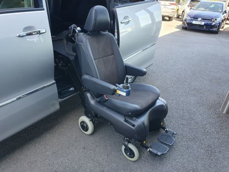 2017 Toyota Estima - photo 27