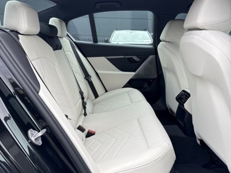 2026 BMW 5-Series - photo 25
