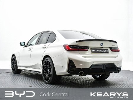 2025 BMW 3-Series - photo 7