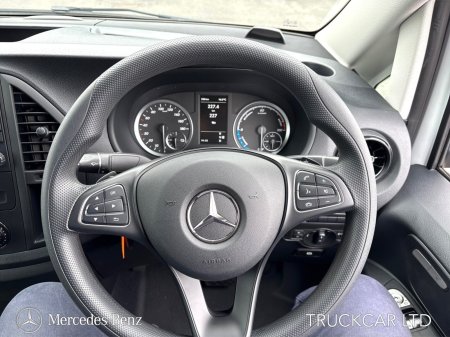 2025 Mercedes-Benz Vito - photo 8
