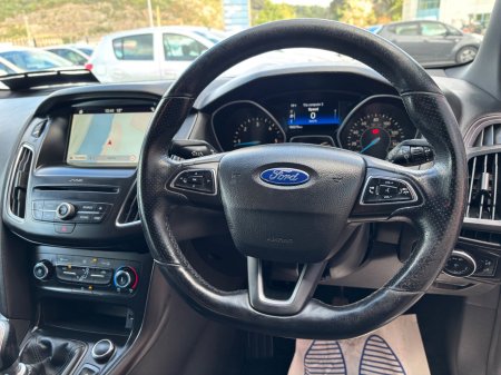 2017 Ford Focus - photo 21